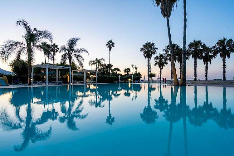 SICILIA MARE LE DUNE BEACH CLUB 4 STELLE DIRETTAMENTE SUL MARE AGOSTO